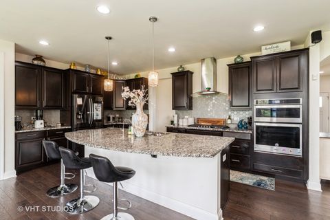 Tiny photo for 1 Sherman Court, Hawthorn Woods, IL 60047 (MLS # 12539725)