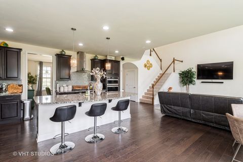 Tiny photo for 1 Sherman Court, Hawthorn Woods, IL 60047 (MLS # 12539725)