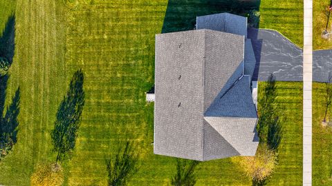 Tiny photo for 1 Sherman Court, Hawthorn Woods, IL 60047 (MLS # 12539725)