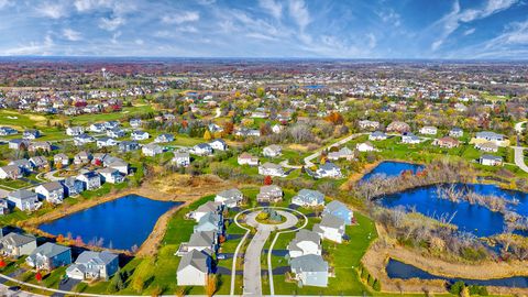 Tiny photo for 1 Sherman Court, Hawthorn Woods, IL 60047 (MLS # 12539725)