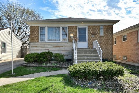 Tiny photo for 4831 N Oak Park Avenue, Chicago, IL 60656 (MLS # 12613050)