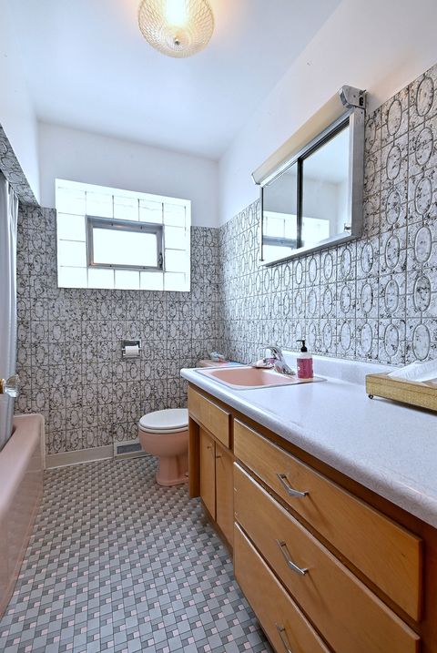 Tiny photo for 4831 N Oak Park Avenue, Chicago, IL 60656 (MLS # 12613050)