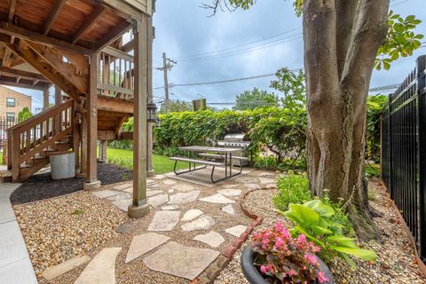 Tiny photo for 7344 N Ridge Boulevard #5C, Chicago, IL 60645 (MLS # 12485305)