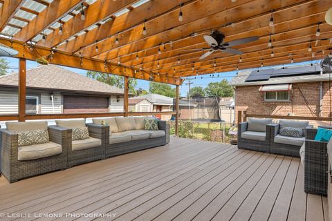 Tiny photo for 3046 Sarah Street, Franklin Park, IL 60131 (MLS # 12435276)