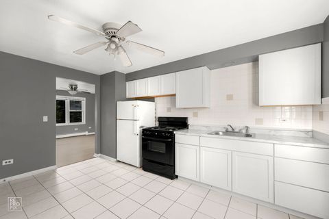 Tiny photo for 3517 S Harlem Avenue #C2, Berwyn, IL 60402 (MLS # 12425100)