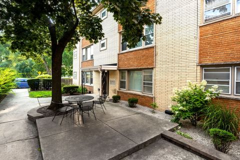Tiny photo for 3517 S Harlem Avenue #C2, Berwyn, IL 60402 (MLS # 12425100)