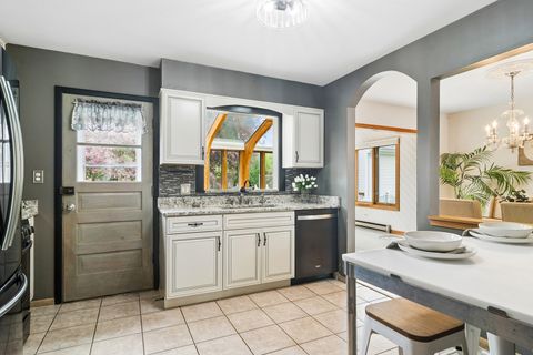 Tiny photo for 117 N Maple Street, Palatine, IL 60067 (MLS # 12569936)
