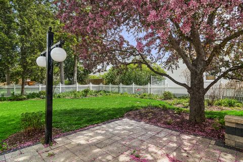 Tiny photo for 117 N Maple Street, Palatine, IL 60067 (MLS # 12569936)
