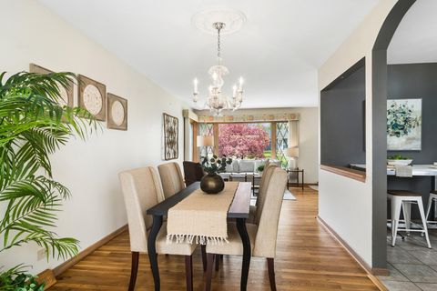 Tiny photo for 117 N Maple Street, Palatine, IL 60067 (MLS # 12569936)