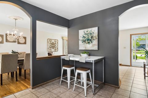 Tiny photo for 117 N Maple Street, Palatine, IL 60067 (MLS # 12569936)