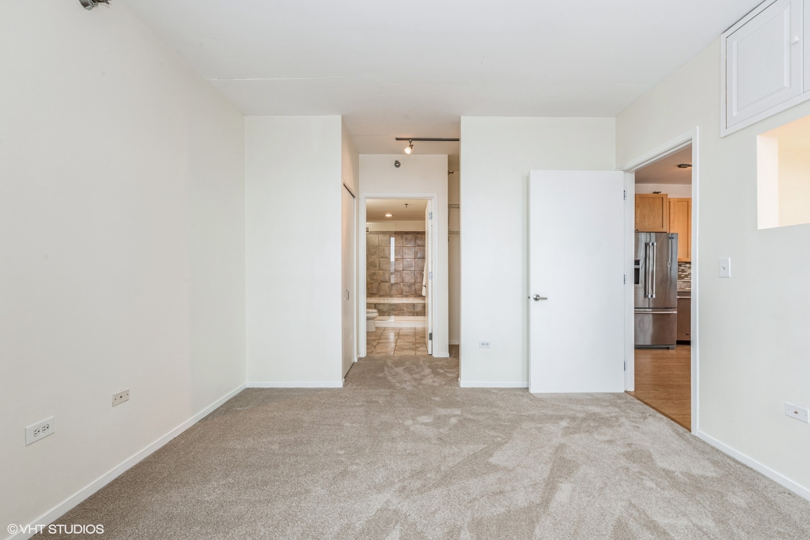701 S Wells Street 2004