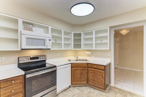 Tiny photo for 100 Lake Boulevard #603, Buffalo Grove, IL 60089 (MLS # 12508021)