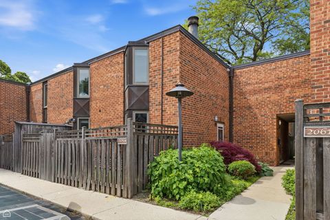Photo of 2059 N Larrabee Street, Chicago, IL 60614 (MLS # 12655319)
