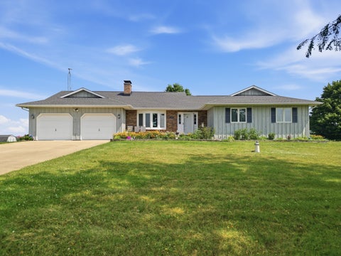 Photo of 1132 Stony Point Road, Dixon, IL 61021 (MLS # 12707261)