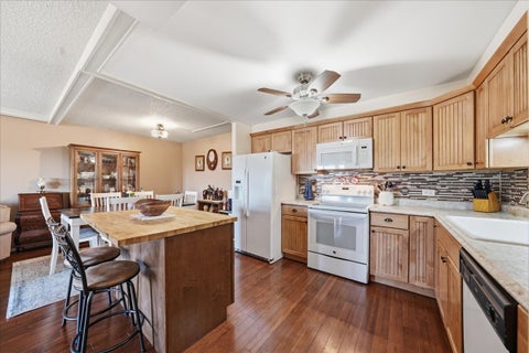 Tiny photo for 13200 W Heiden Circle #2405, Lake Bluff, IL 60044 (MLS # 12781287)