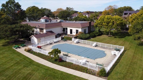 Tiny photo for 13200 W Heiden Circle #2405, Lake Bluff, IL 60044 (MLS # 12781287)