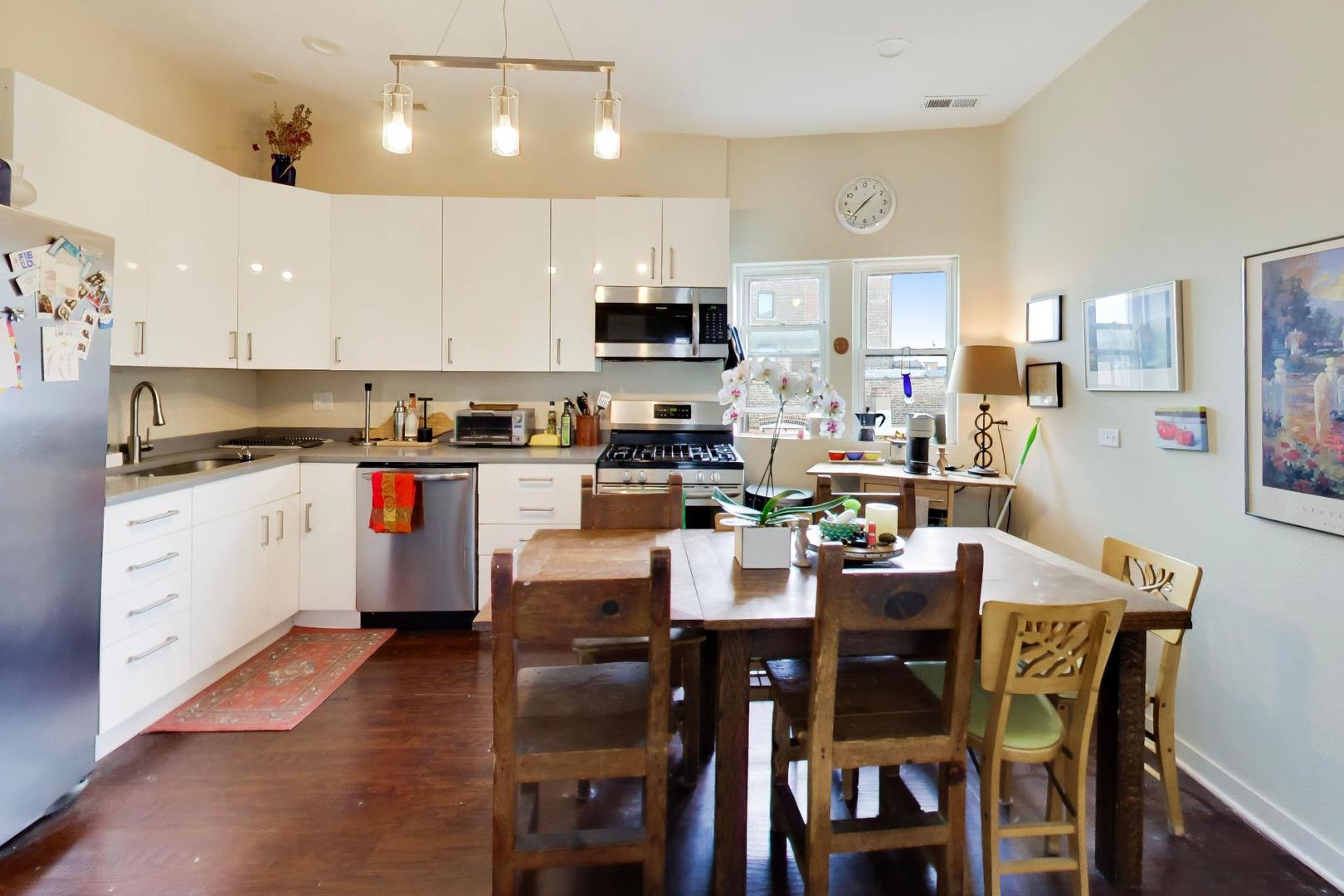 1418 W 18th Street 3