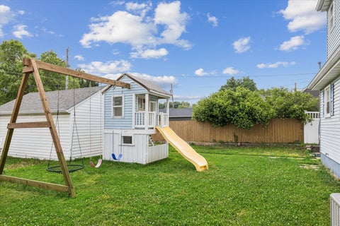 Tiny photo for 907 W Rusholme Street, Davenport, IA 52804 (MLS # 12671866)