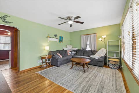 Tiny photo for 907 W Rusholme Street, Davenport, IA 52804 (MLS # 12671866)