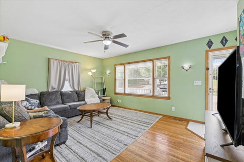Tiny photo for 907 W Rusholme Street, Davenport, IA 52804 (MLS # 12671866)