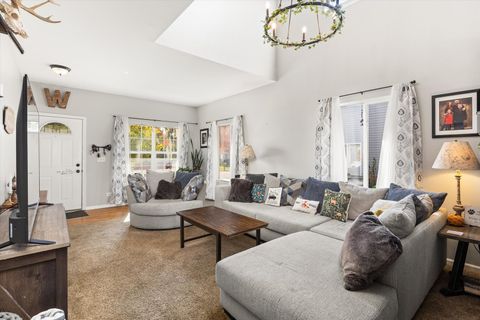 Tiny photo for 2267 Margaret Drive, Montgomery, IL 60538 (MLS # 12509134)