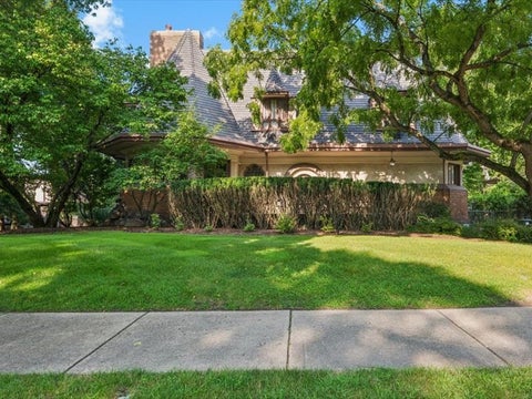 Photo of 530 Edgewood Place, River Forest, IL 60305 (MLS # 12748074)