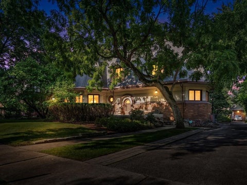 Tiny photo for 530 Edgewood Place, River Forest, IL 60305 (MLS # 12748074)