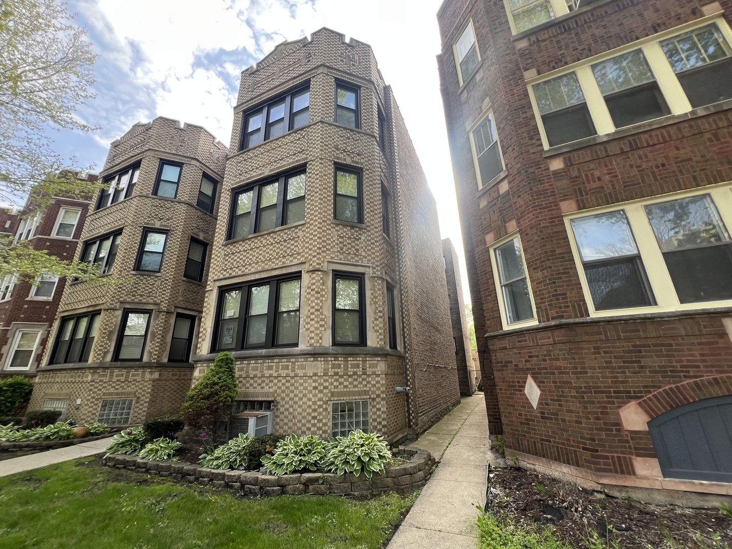 8346-48 S Drexel Avenue