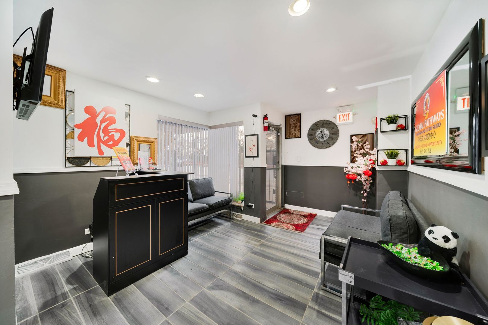 9021 S Western Avenue