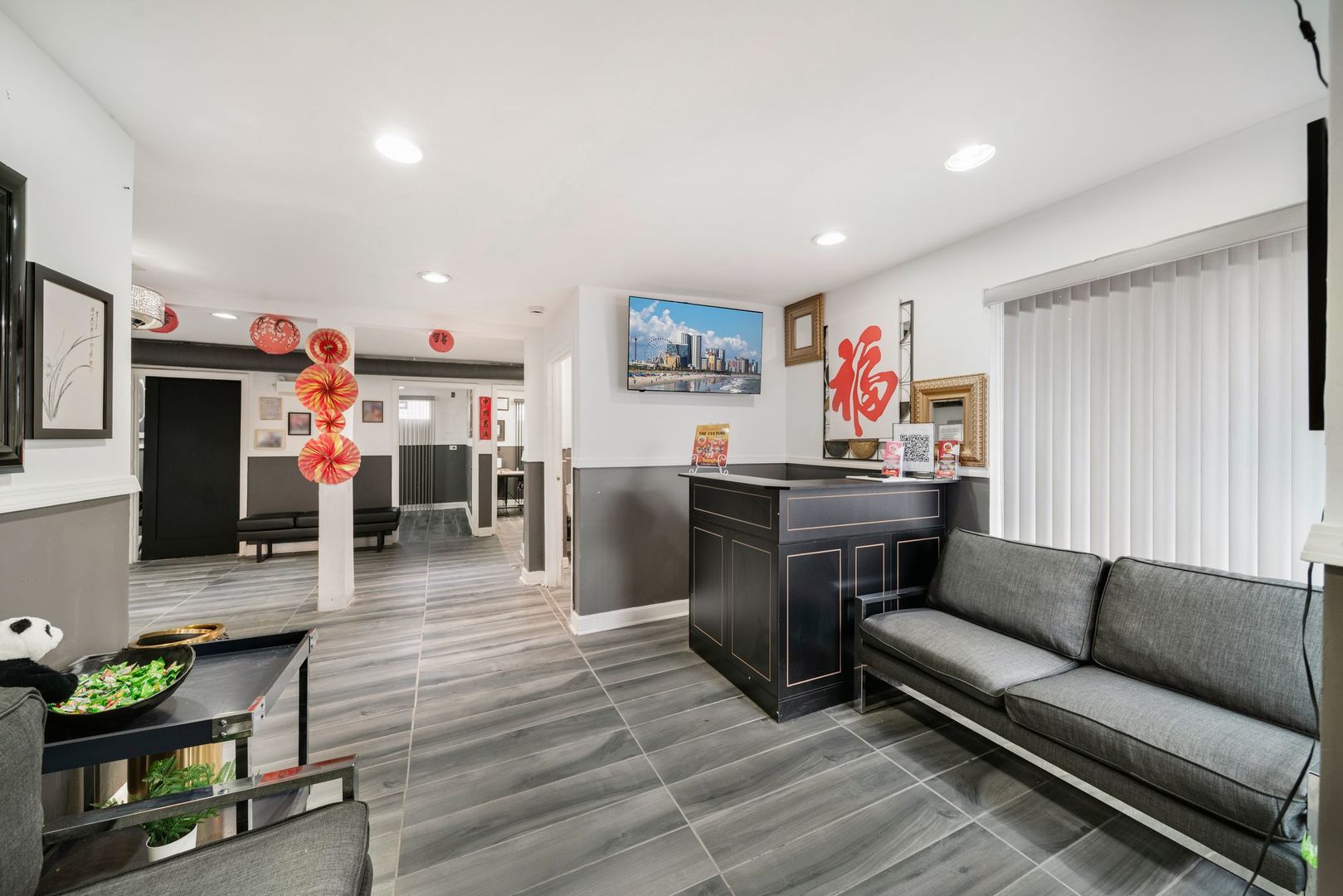 9021 S Western Avenue