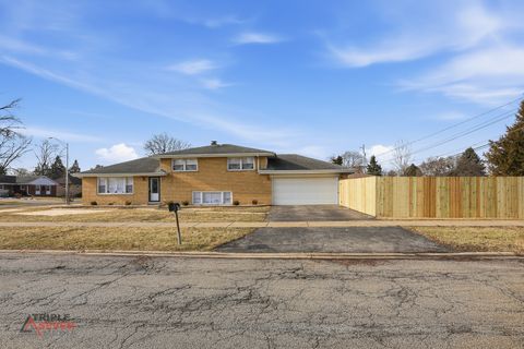 Tiny photo for 5500 W 83rd Place, Burbank, IL 60459 (MLS # 12596296)