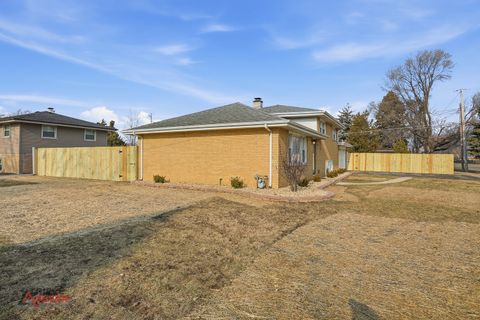 Tiny photo for 5500 W 83rd Place, Burbank, IL 60459 (MLS # 12596296)