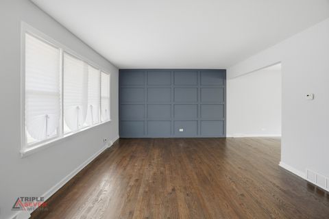 Tiny photo for 5500 W 83rd Place, Burbank, IL 60459 (MLS # 12596296)