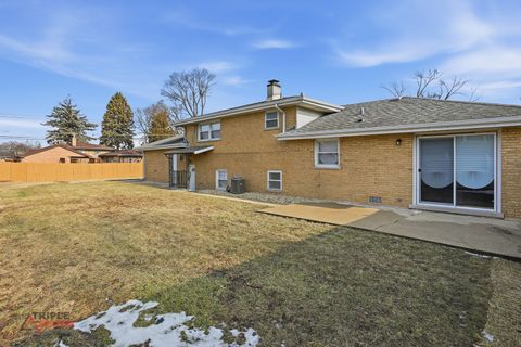 Tiny photo for 5500 W 83rd Place, Burbank, IL 60459 (MLS # 12596296)