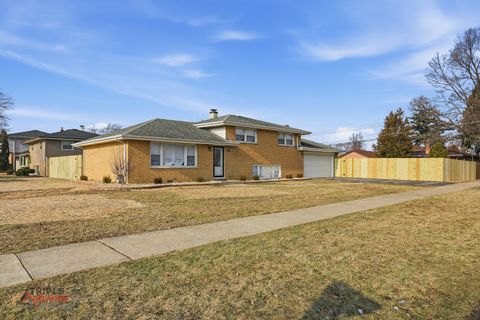 Tiny photo for 5500 W 83rd Place, Burbank, IL 60459 (MLS # 12596296)