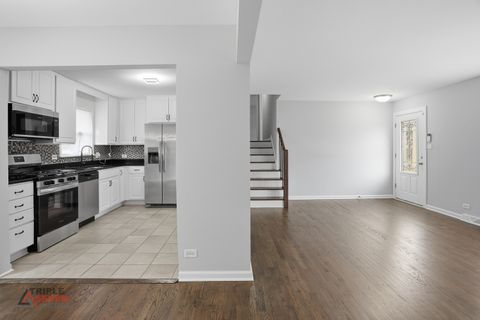 Tiny photo for 5500 W 83rd Place, Burbank, IL 60459 (MLS # 12596296)