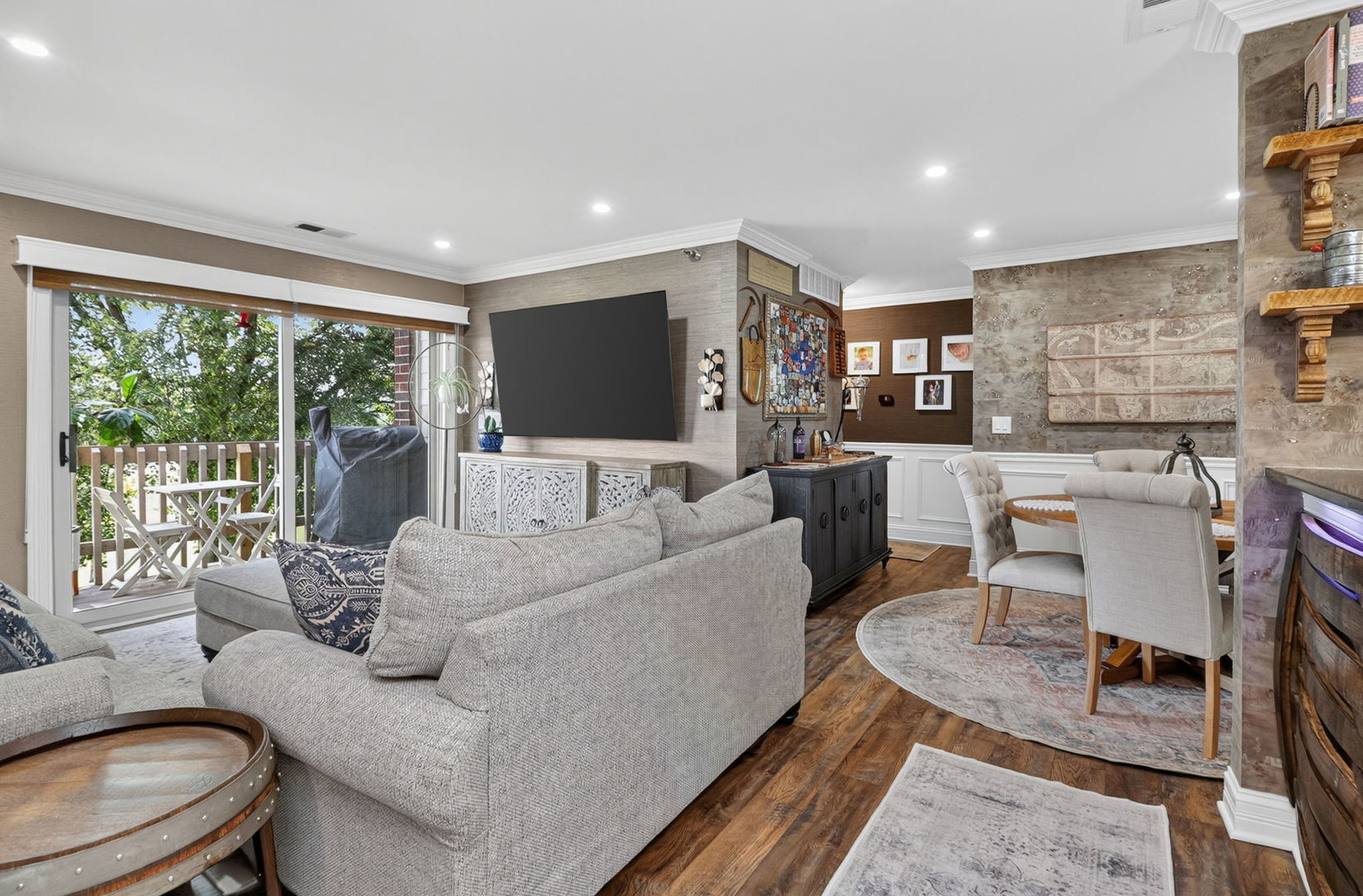 206 Glengarry Drive 208