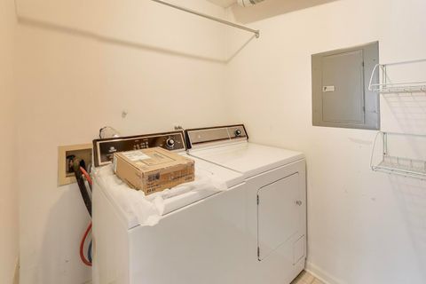 Tiny photo for 1501 N Courtland Drive, Arlington Heights, IL 60004 (MLS # 12556412)