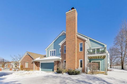Tiny photo for 1501 N Courtland Drive, Arlington Heights, IL 60004 (MLS # 12556412)