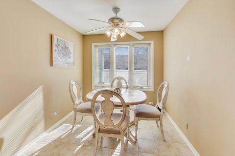 Tiny photo for 1501 N Courtland Drive, Arlington Heights, IL 60004 (MLS # 12556412)