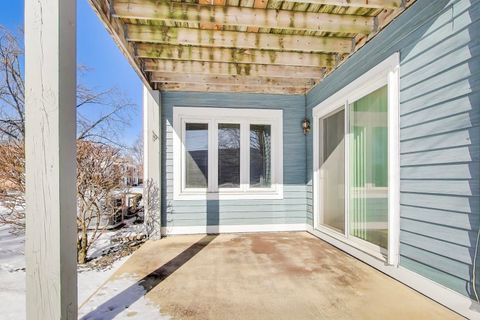 Tiny photo for 1501 N Courtland Drive, Arlington Heights, IL 60004 (MLS # 12556412)