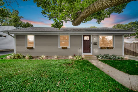 Photo of 1106 Sumner Street, Wheaton, IL 60189 (MLS # 12749700)