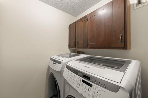 Tiny photo for 2S640 Continental Drive, Warrenville, IL 60555 (MLS # 12679768)