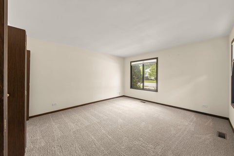 Tiny photo for 2S640 Continental Drive, Warrenville, IL 60555 (MLS # 12679768)