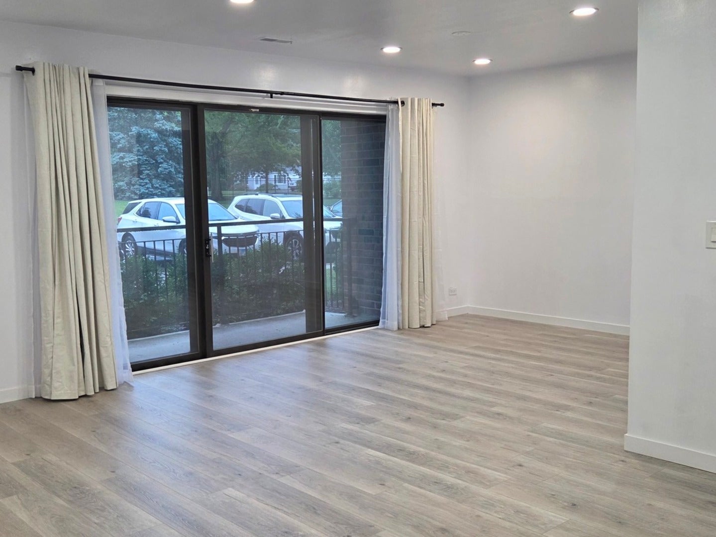 301 Lake Hinsdale Drive 108