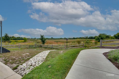 Tiny photo for 230 Timberleaf Circle, Roselle, IL 60172 (MLS # 12761532)