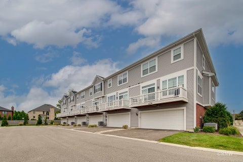 Tiny photo for 230 Timberleaf Circle, Roselle, IL 60172 (MLS # 12761532)