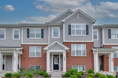 Tiny photo for 230 Timberleaf Circle, Roselle, IL 60172 (MLS # 12761532)