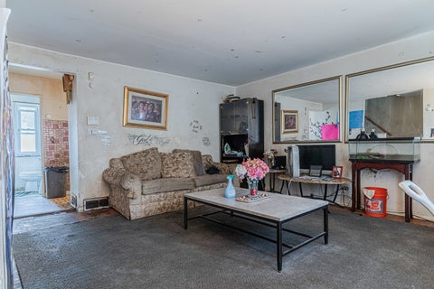 Tiny photo for 5039 W Gladys Avenue #E, Chicago, IL 60644 (MLS # 12718807)