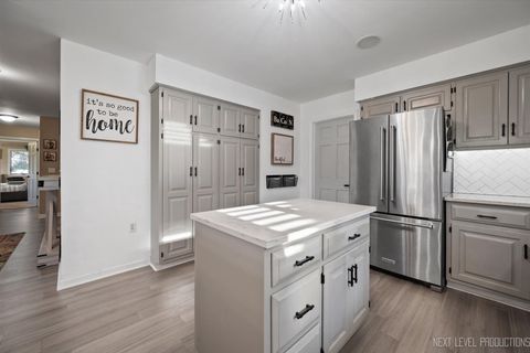 Tiny photo for 1318 Fairfield Way, North Aurora, IL 60542 (MLS # 12549653)